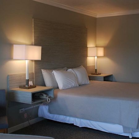Berlin Village Inn Екстериор снимка